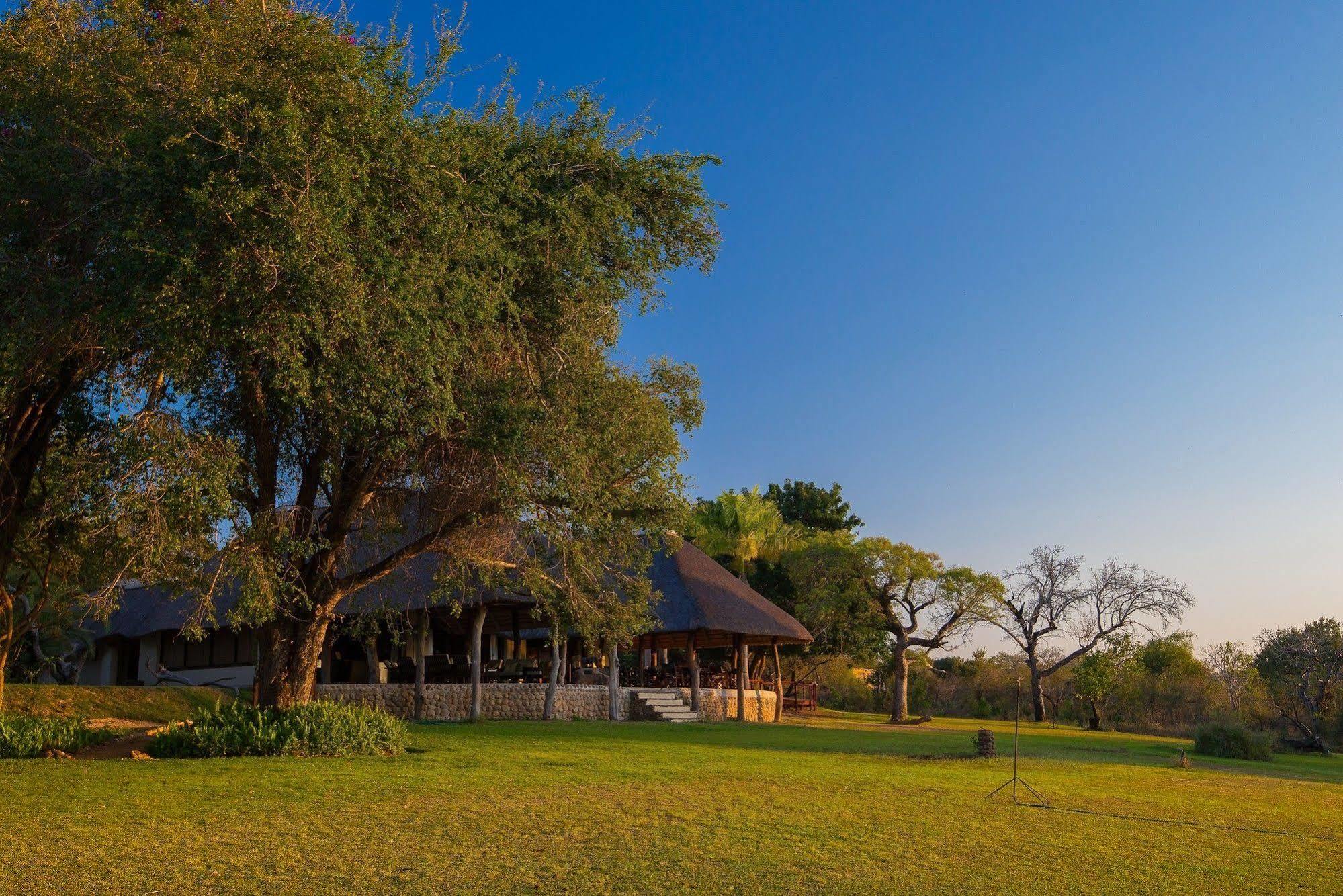 Inyati Game Lodge Metsi ภายนอก รูปภาพ