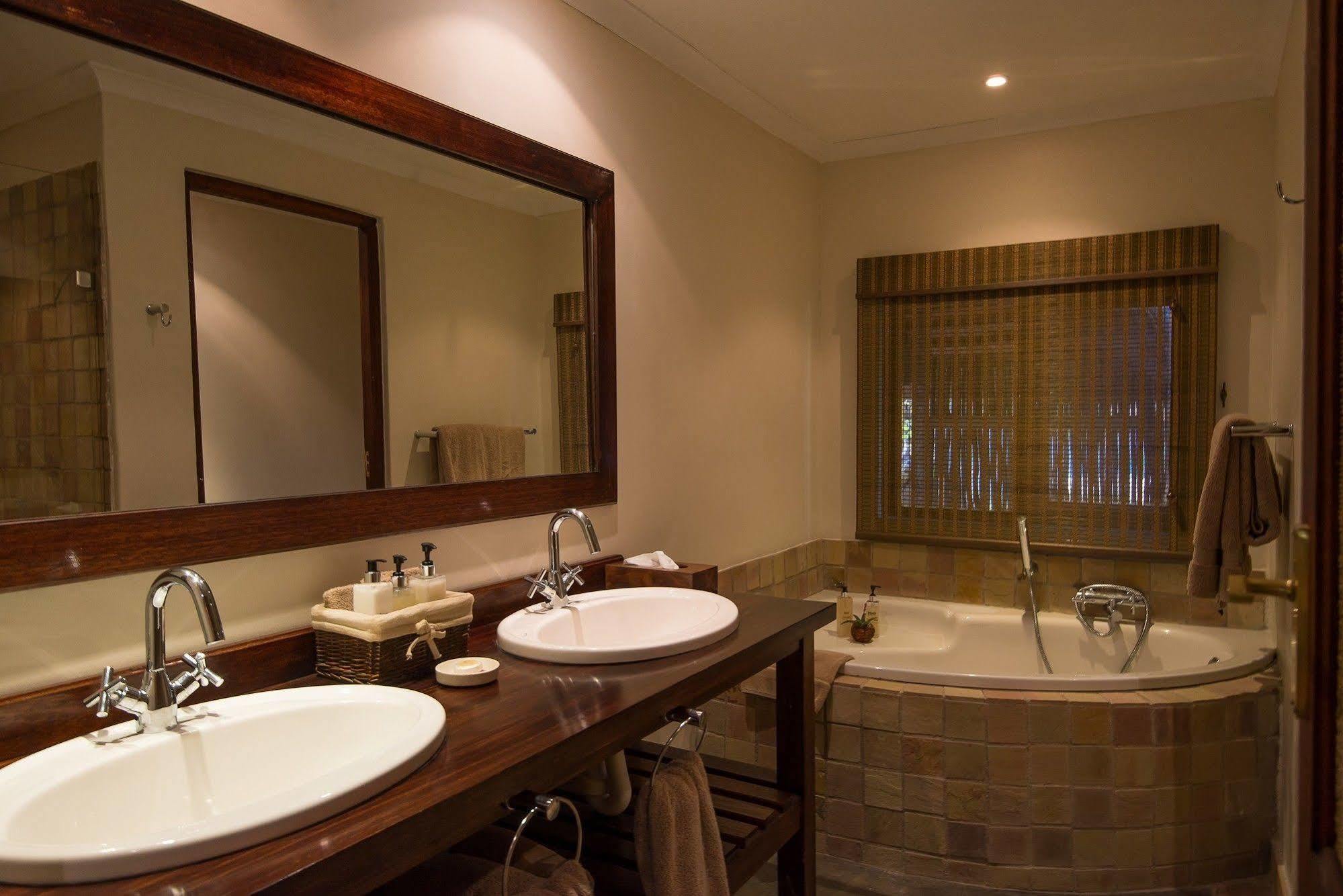 Inyati Game Lodge Metsi ภายนอก รูปภาพ