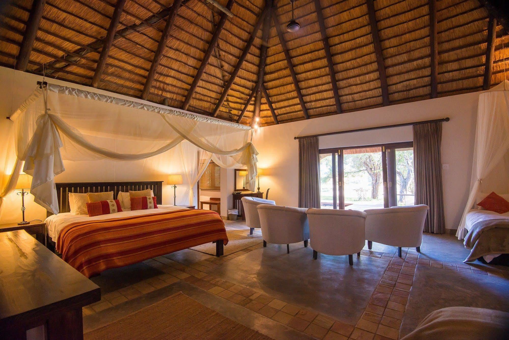 Inyati Game Lodge Metsi ภายนอก รูปภาพ